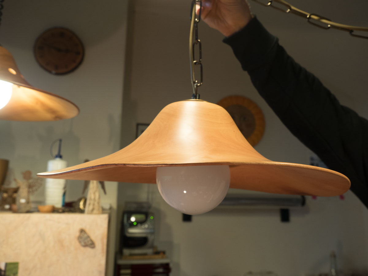 Lampe aus Birnbaumholz